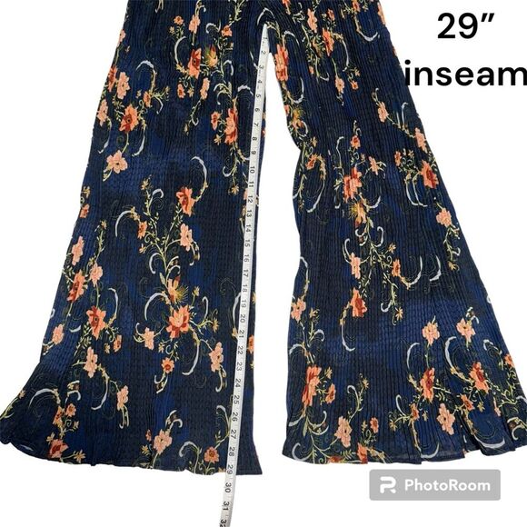 We Are Kindred Adele Jumpsuit Navy pleated chiffon floral print halter neck US 4 - Picture 12 of 14